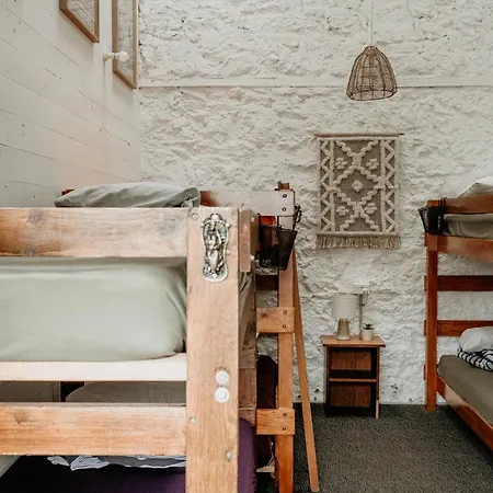 The Wandering Whale Port Fairy Hostel Exterior photo