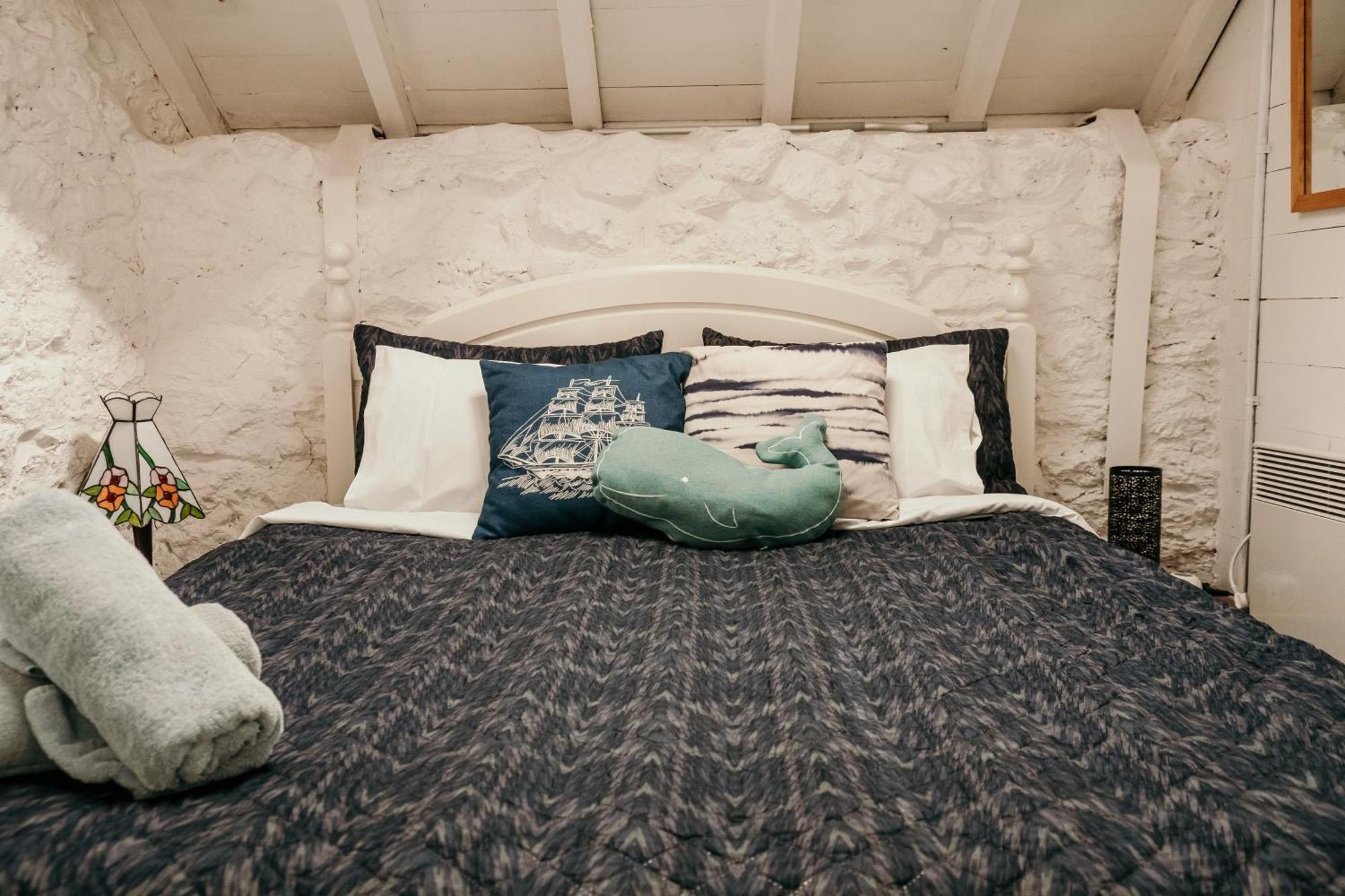 The Wandering Whale Hostel *